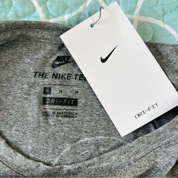 San Francisco 20 Years Road Runners Club Nike Gray Legend Women’s Size M Tee NWT - Picture 6 of 9